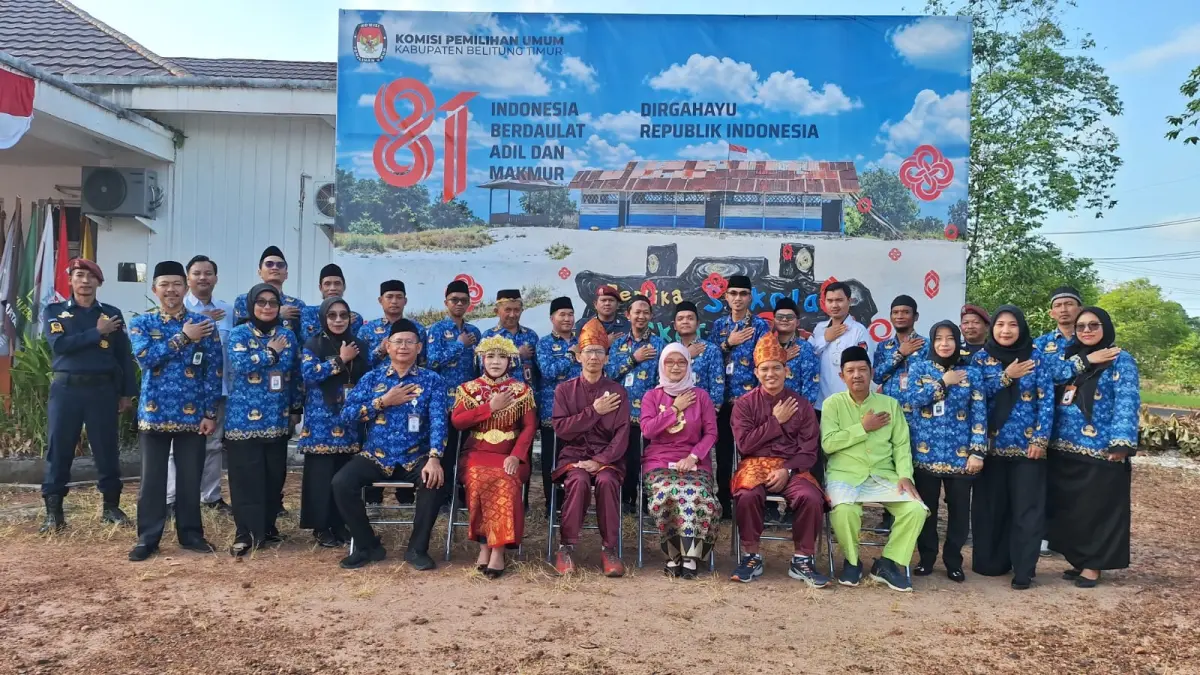 Penuh Khidmat, KPU Belitung Timur Gelar Upacara Bendera HUT ke-81 Kemerdekaan Republik Indonesia