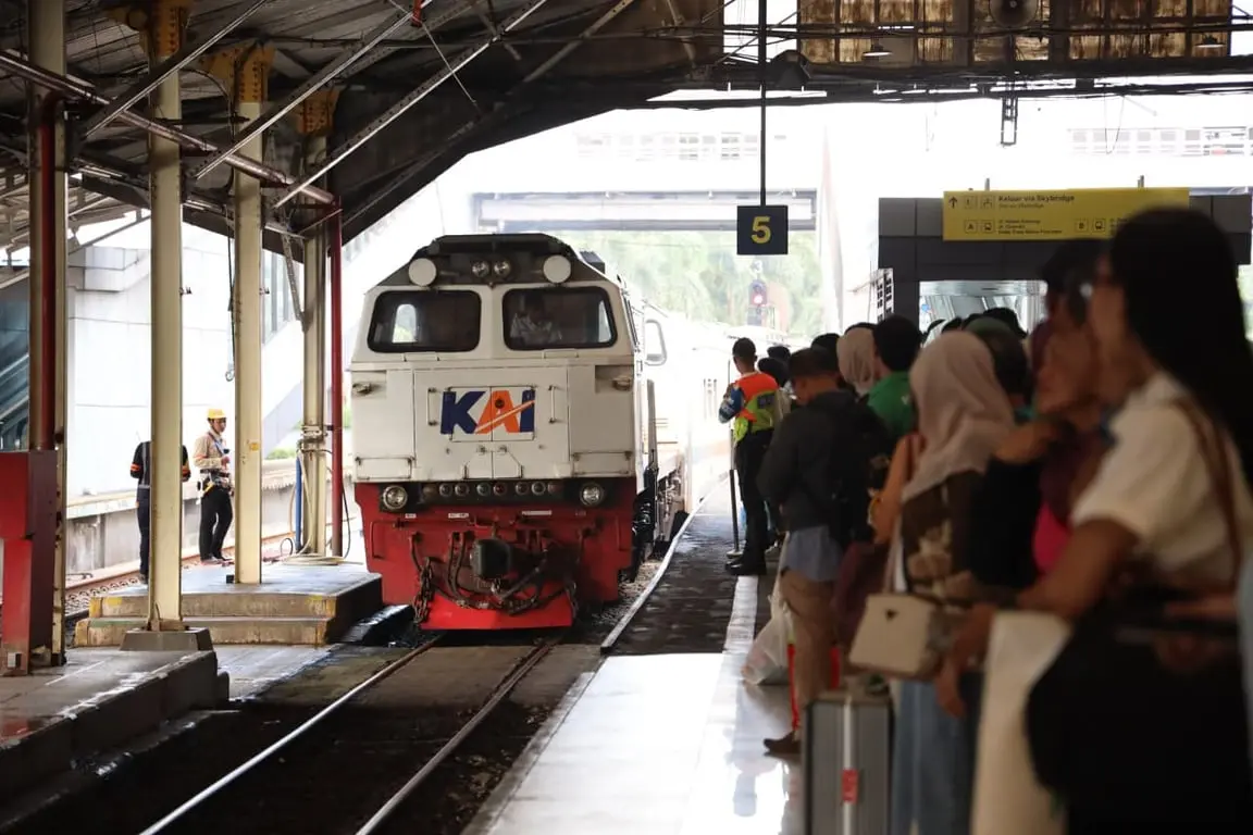 Triwulan III 2026, KAI Daop 2 Bandung Layani Lebih dari 1,37 Juta Pengguna Jasa KA Jarak Jauh, Tumbuh 10 Persen