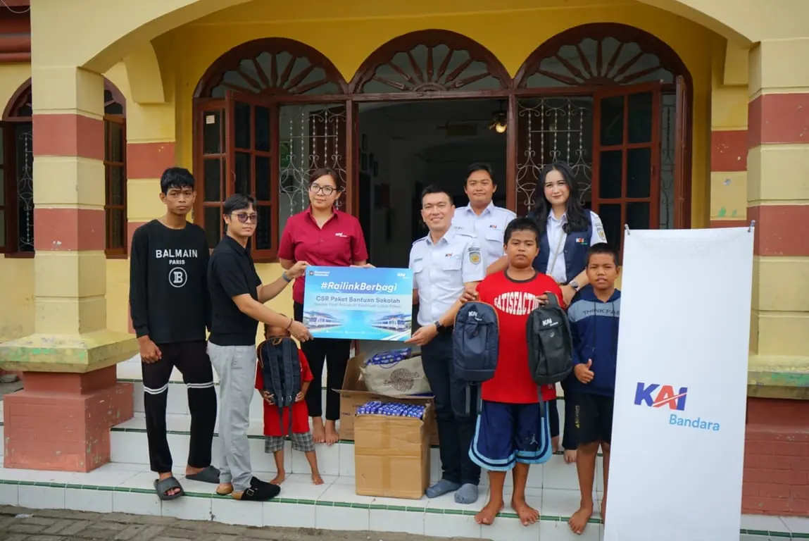 KAI Bandara Salurkan Bantuan Pendidikan untuk Anak-anak Panti Asuhan Al Washliyah Lubuk Pakam