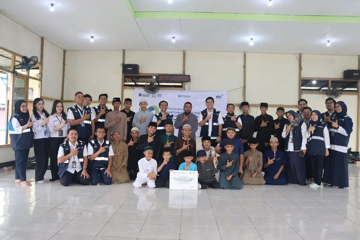 HUT ke-70, SUCOFINDO Cabang Pontianak Salurkan Bantuan Renovasi Pondok Pesantren Al-I’tishom