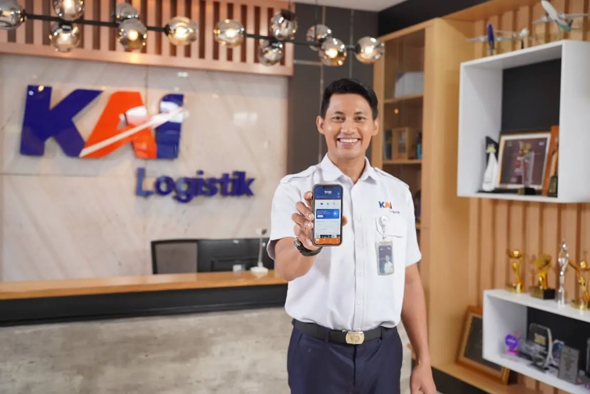 KAI Logistik Tingkatkan Kemudahan Layanan Pelanggan melalui Fitur Live Chat pada Aplikasi KAI Logistik TRAX