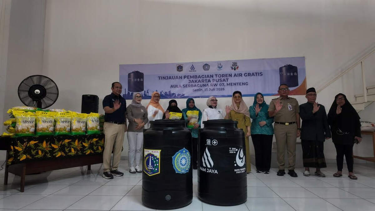 Warga Tak Lagi Menampung Air di Ember, Kini Gunakan Toren Lebih Stabil